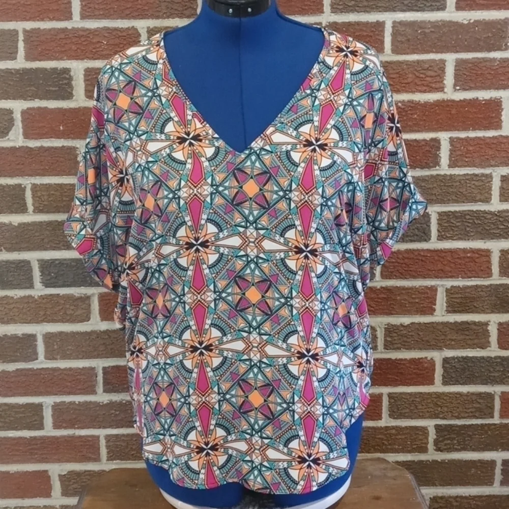 Lush lightweight blouse size medium - Picture 3 of 9